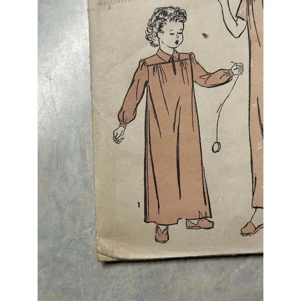 Vintage 1940's Advance Pattern #3231 Girls‎ Nightgown Size 4 HTF RARE